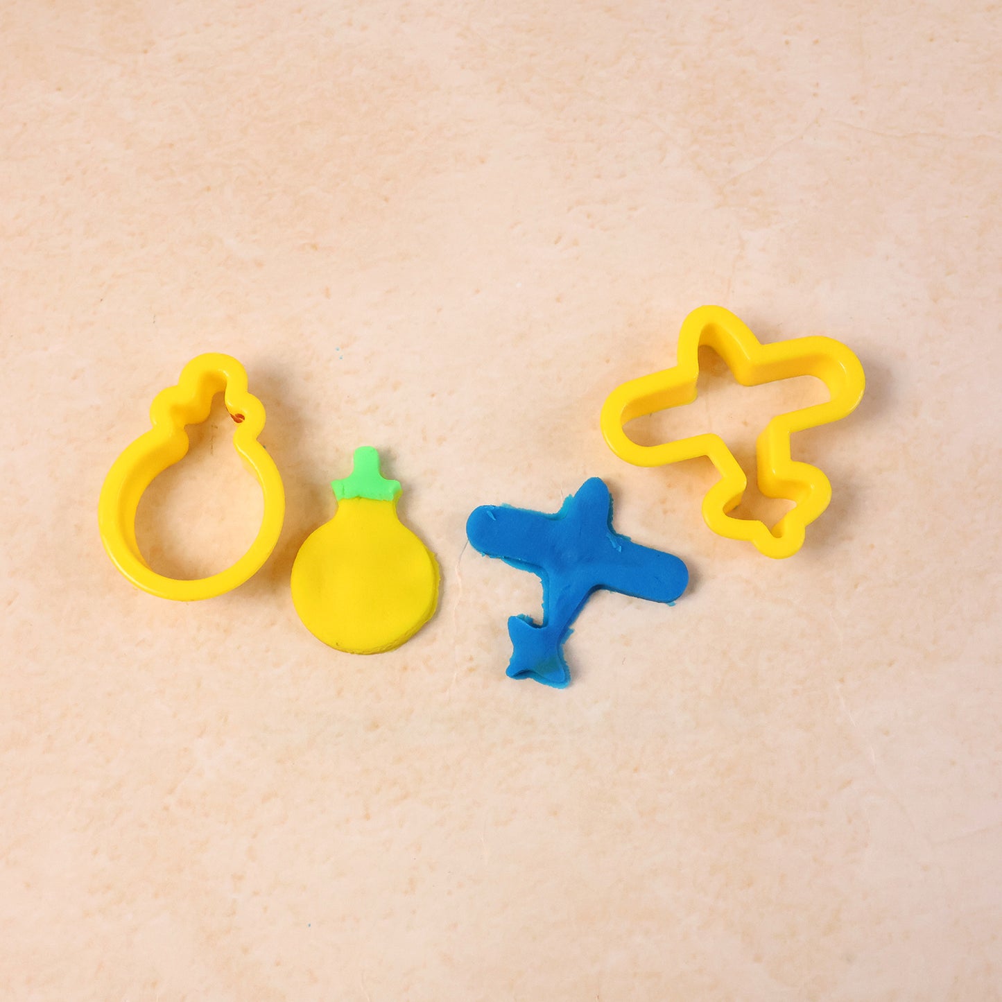 Frisky Dough Modelling Clay Set 12 Multicolor Dough Sticks With Shape Cutters