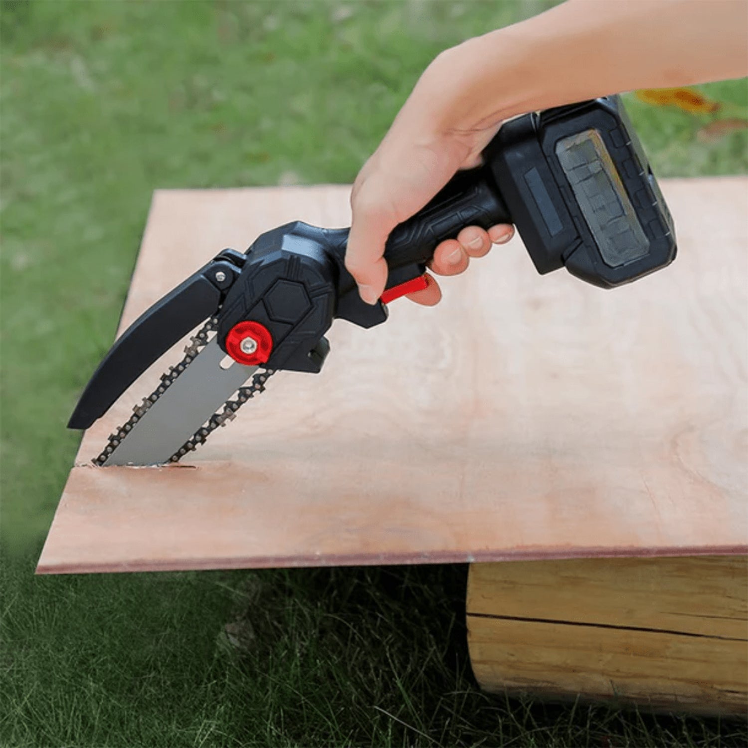 Cordless Mini Electric Chainsaw With Rechargeable Battery (1 Set)