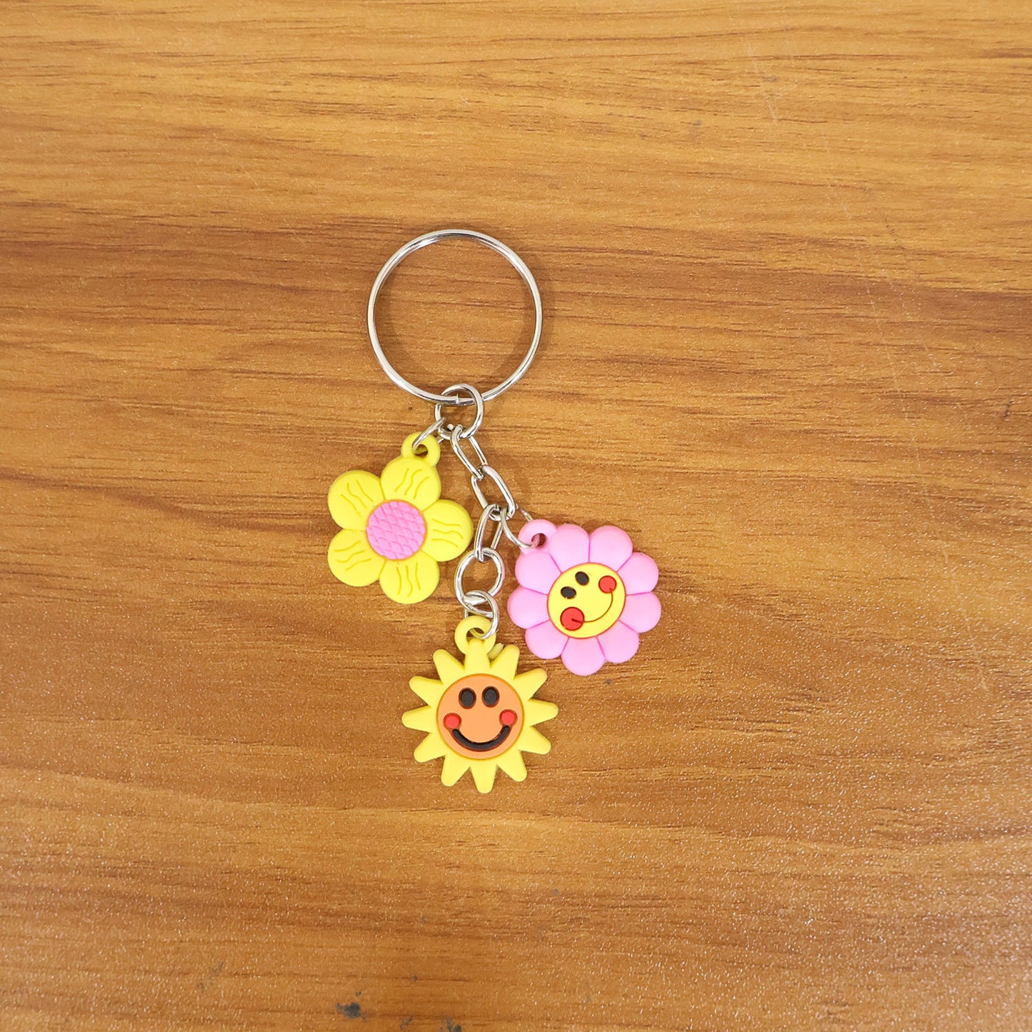 Cute Flower  Smiley Face Cartoon Keychain (1 Pc)