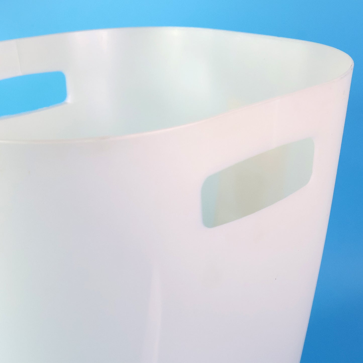 Multipurpose Modern Dustbin For Office And Home (26x23 Cm)