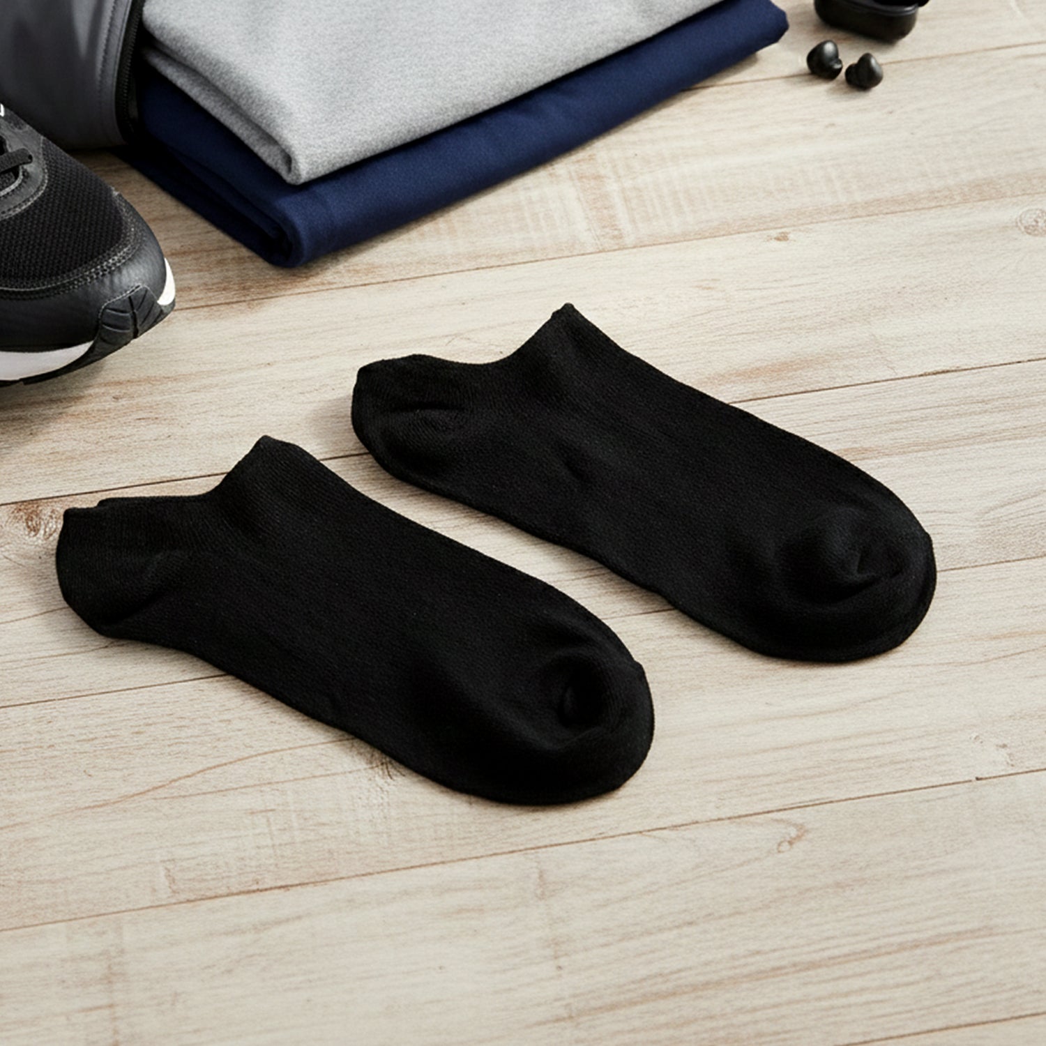 Classic Black Low-cut Invisible Socks (1 Pair)